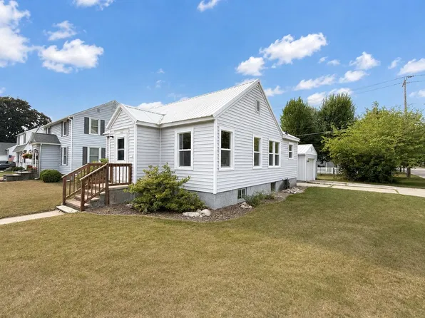 1900 16th Ave, Menominee, MI 49858
