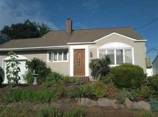 75 McKinley Ave, Colonia, NJ 07067