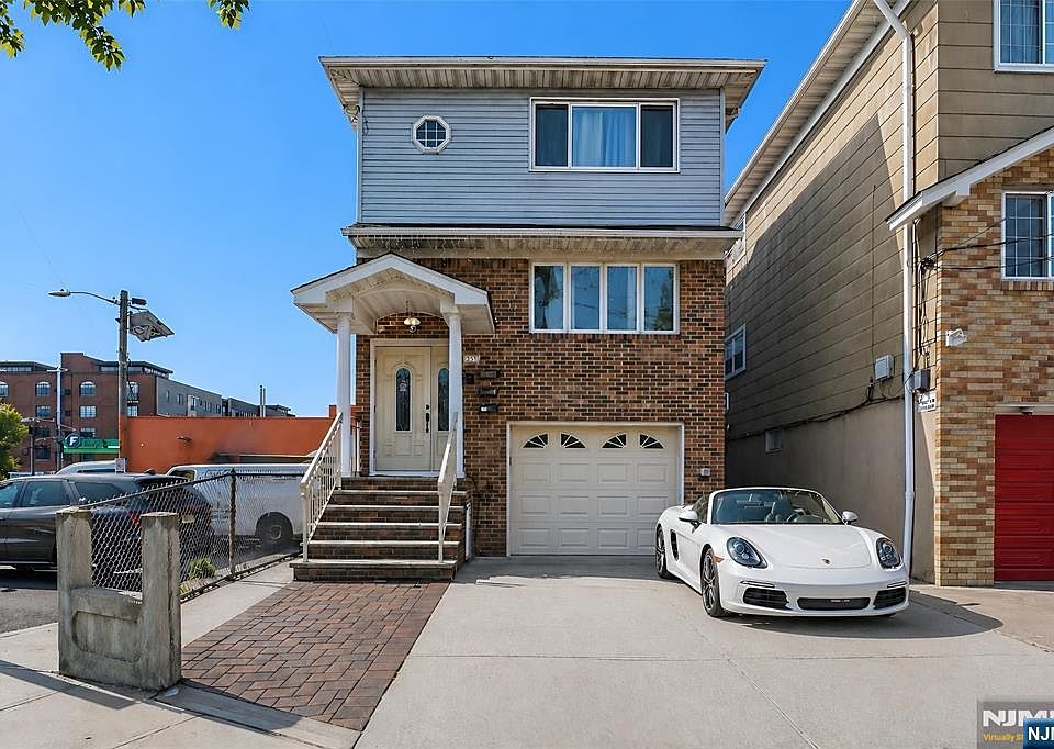 1st image of 331 Essex St