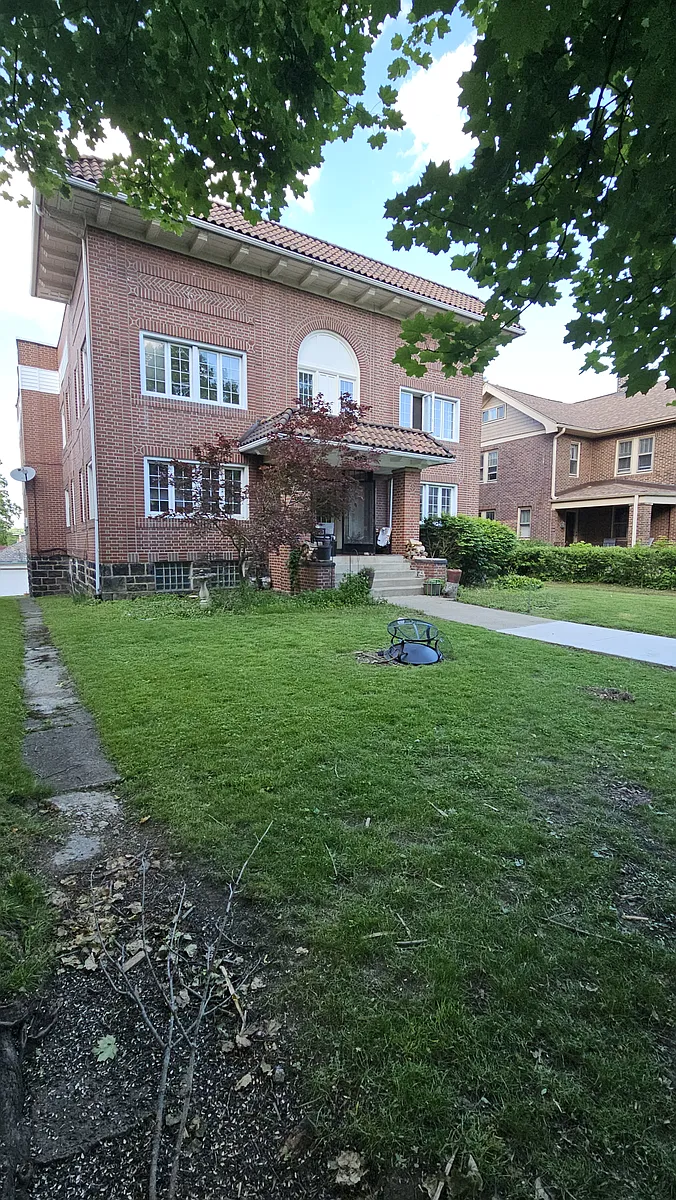 Building Photo - 6921 Meade St