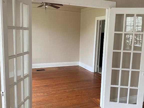 5th image of 3921 Orleans Ave #1A