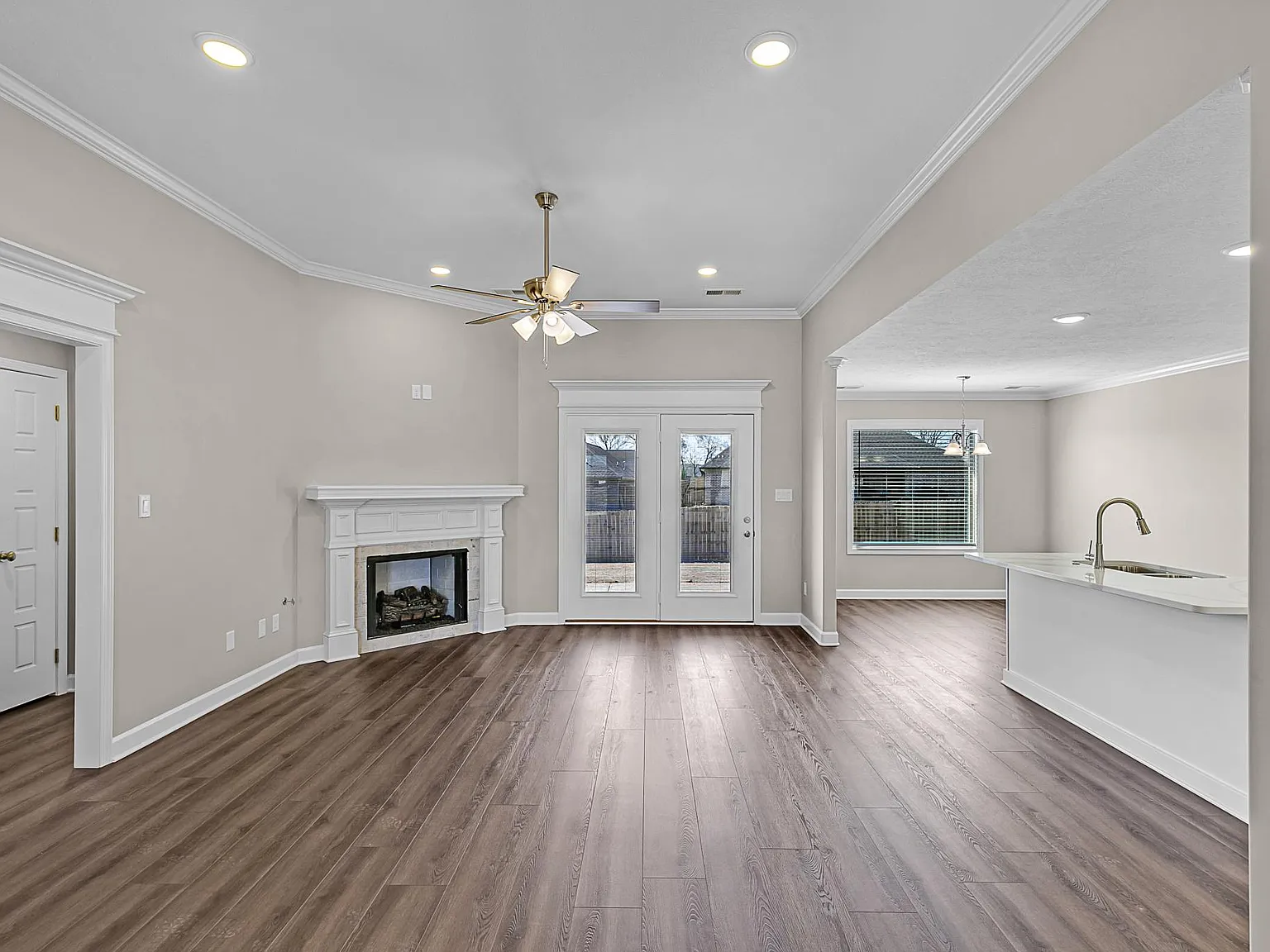 3 bed, 1660 sqft, $2,250 — Photo 2