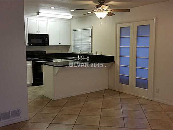 3rd image of 1553 Dorothy Ave Unit 1