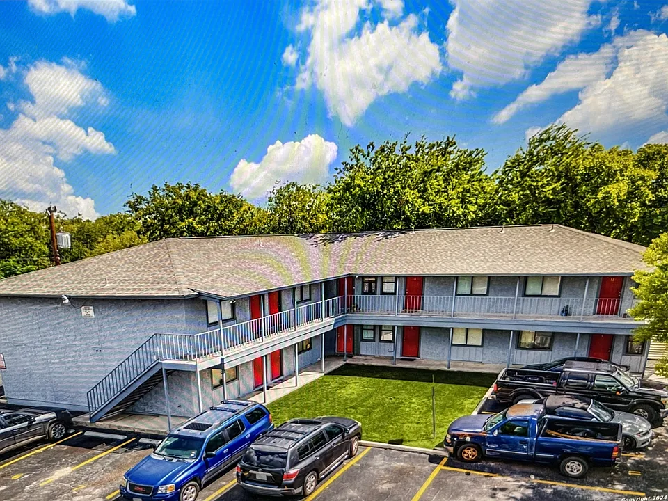 500 Burton Ave #7