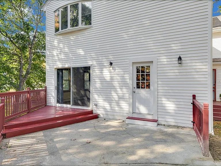 90 E Main St #1 — Photo 26