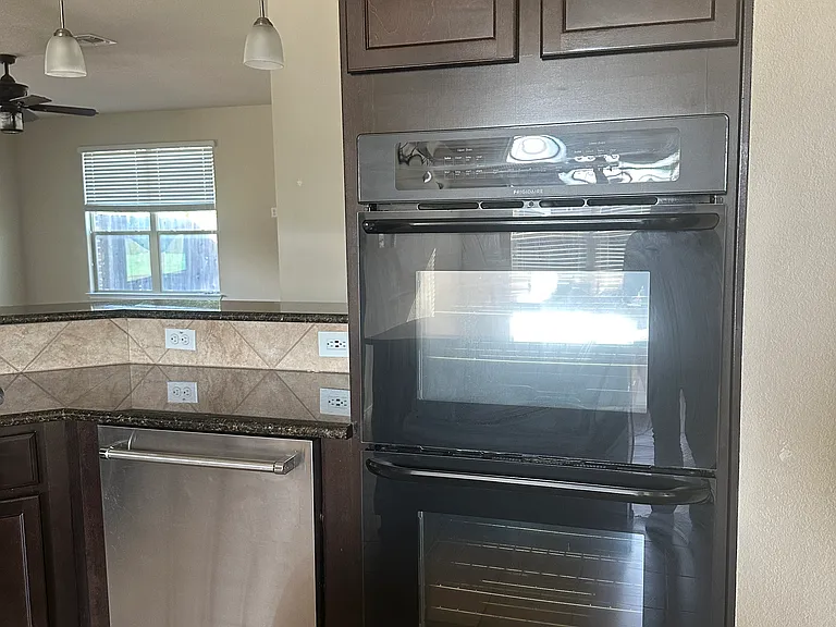 5301 Flatiron Dr — Photo 11