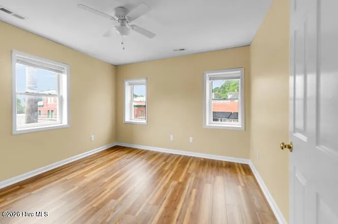 623 Hancock St — Photo 11
