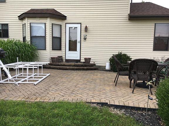 3rd image of 5971 Hathaway Ave