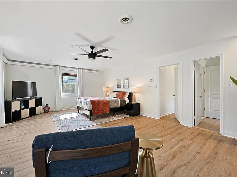 10533 Stevenson Rd — Photo 37