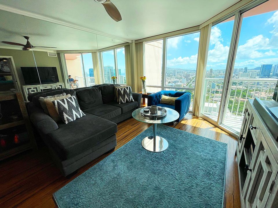 1st image of 801 King St APT 3701