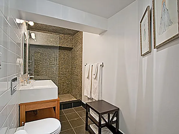 421 Hudson Street image 1 of 8