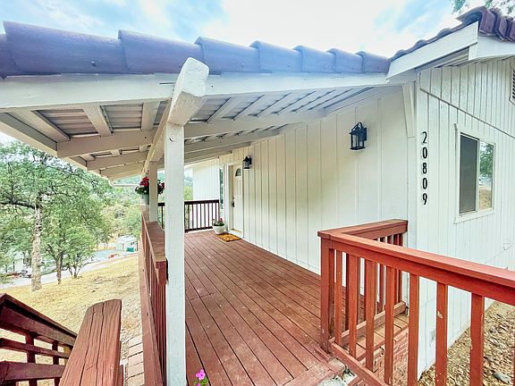 4th image of 20809 Caylor Dr