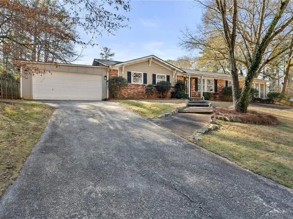 824 Cinderella Way, Decatur, GA 30033