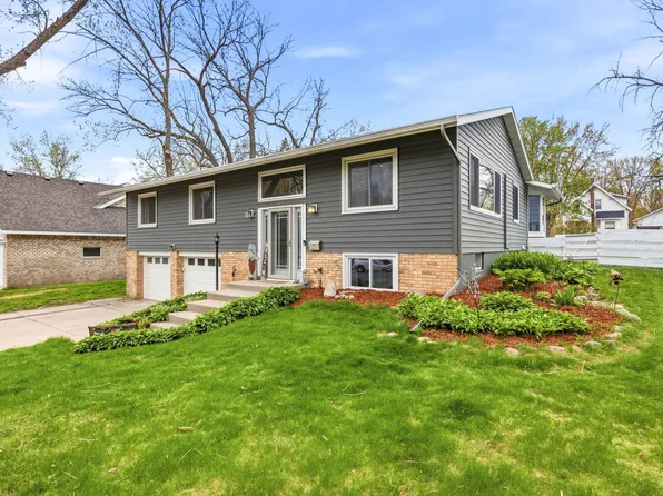 565 3rd Ave SW, Hutchinson, MN 55350