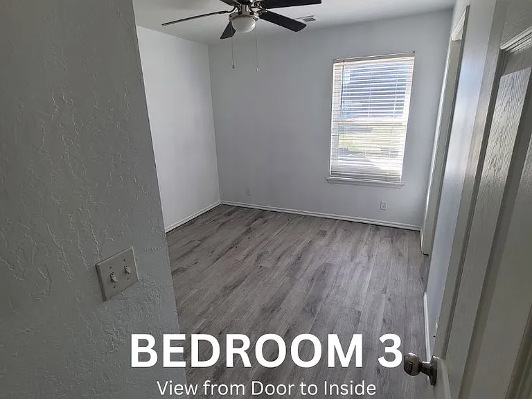 1217 Eastgate Dr — Photo 14
