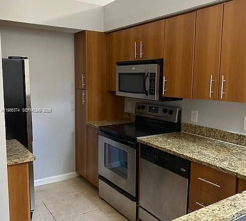3rd image of 1385 Crystal Way APT L
