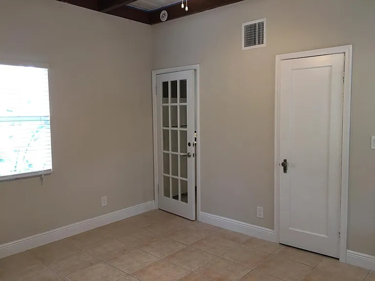 107 NE 17th Ave #1 — Photo 16