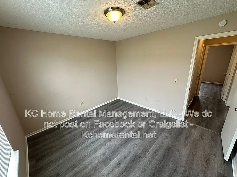 838 Saddlewood St #B — Photo 14