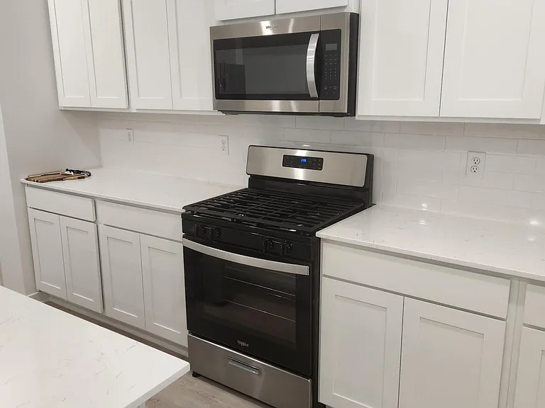 4008 Aryana Ave — Photo 9