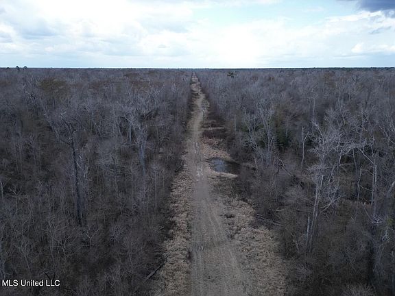 2nd image of 2600 Martin Tram Rd