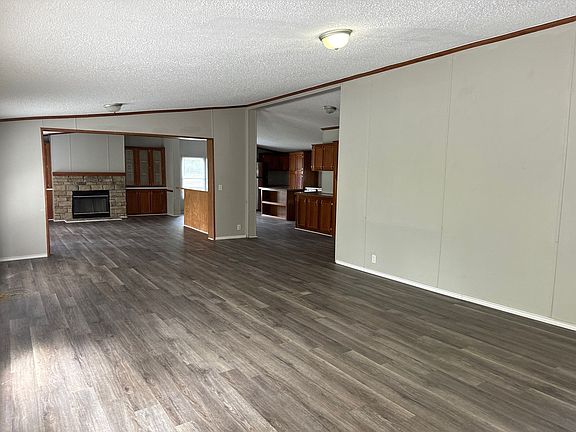 2nd image of 109 Hawk Springs Dr