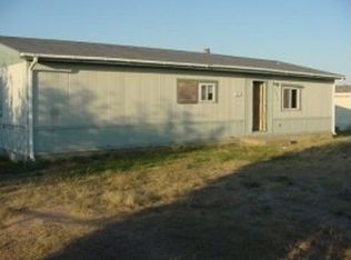 6070 E Skyline Dr, Garden City, KS 67846