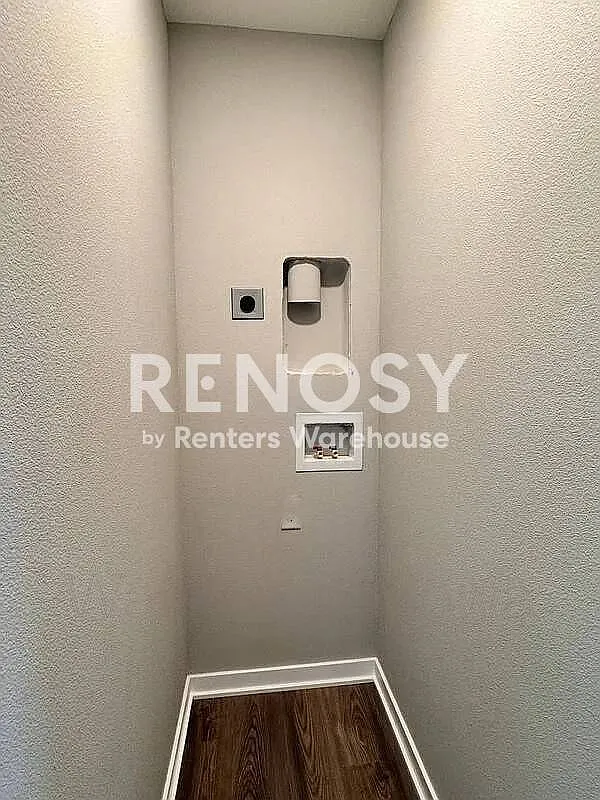 New Construction 3 Bedroom Townhome — Photo 4