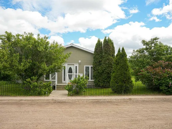 4927 NW 51st St, Hardisty, AB T0B 1V0