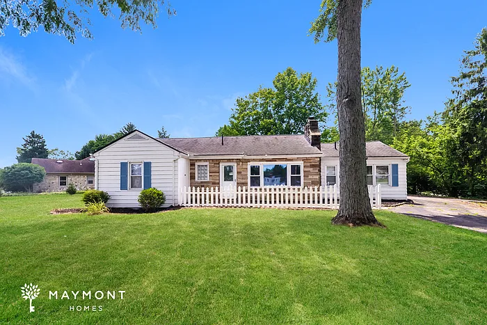 1176 Highview Dr — Photo 1