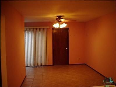 4th image of 2154 Willow Cir
