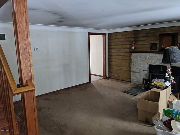 2nd image of 1814 Baker Dr