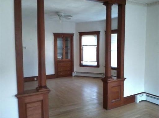 2nd image of 47 Elizabeth St #2