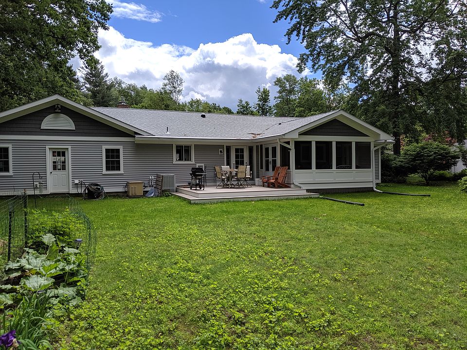 2nd image of 7 La Grange Rd