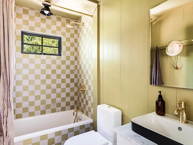 46 Edison Dr — Photo 32