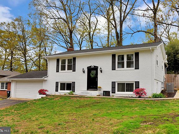 2nd image of 418 Deerwood Dr