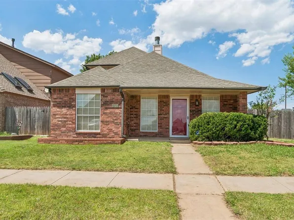 1001 SW 24th St, Moore, OK 73170