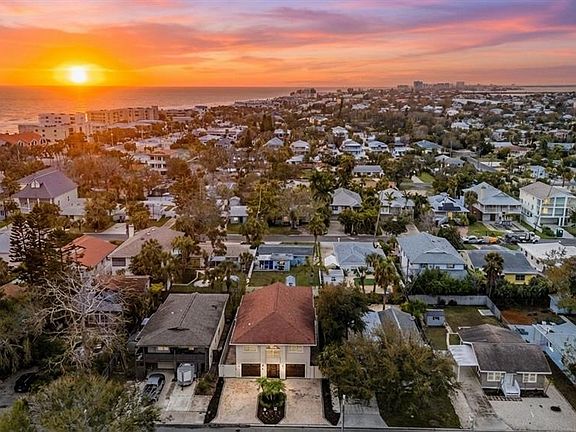 2nd image of 118 10th Ave