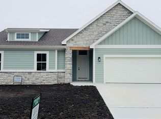 8532 Valley Spring Dr, De Soto, KS 66018