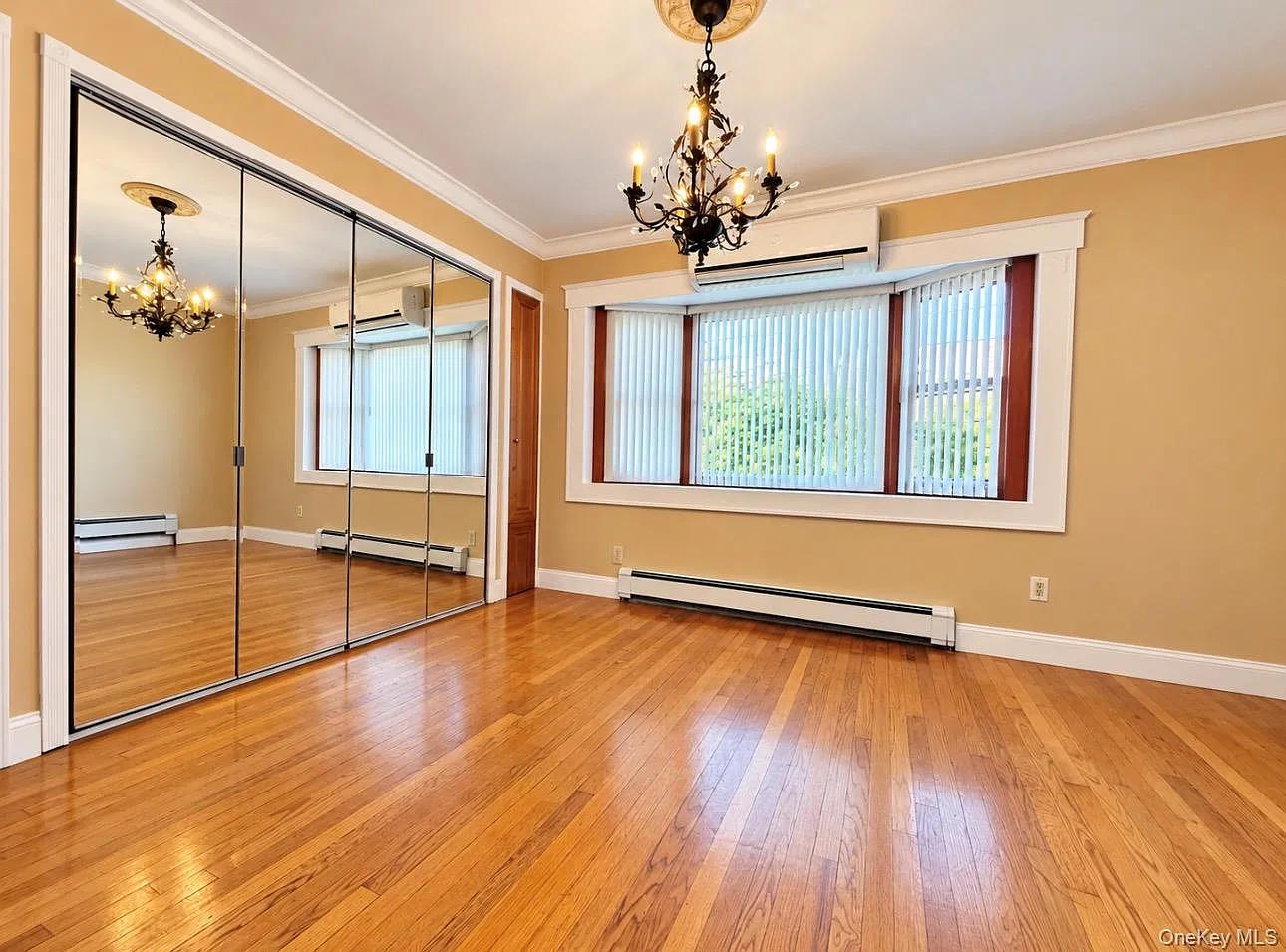 2 bed, 2.0 bath, 1416 sqft, $3,999 — Photo 2