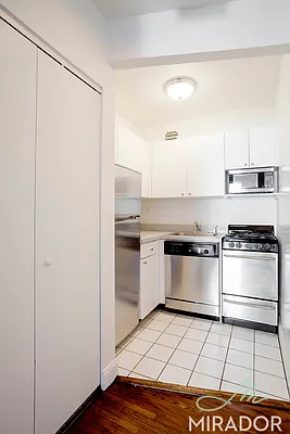 Rented by Mirador Real Estate | media 4