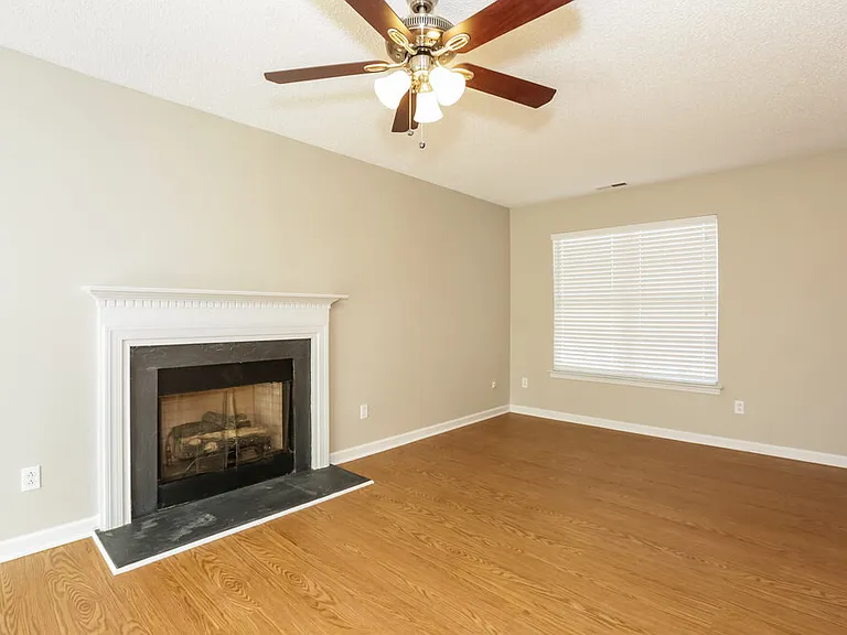 4204 Runaway Cir — Photo 4