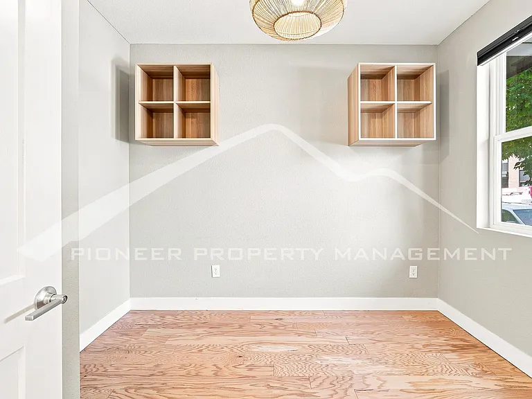 940 Navajo St — Photo 12