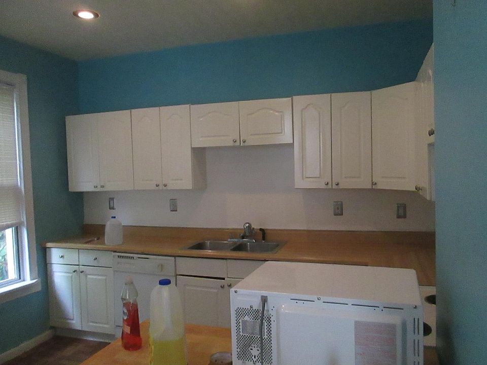 1st image of 473 Stanley Ave
