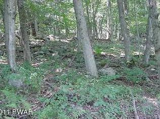 Stabler Rd, Hawley, PA 18428