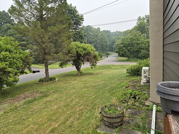 5th image of 139 Leach Hill Rd
