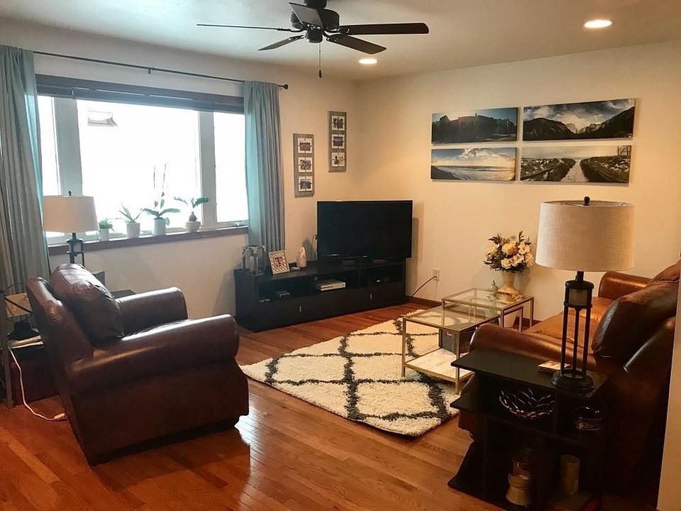 1st image of 103 Valley Ln