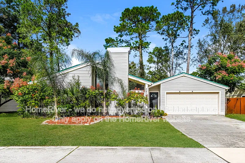 3479 Docksider Dr S