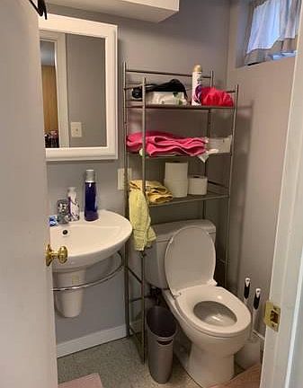 4th image of 704 N Wakefield St APT B
