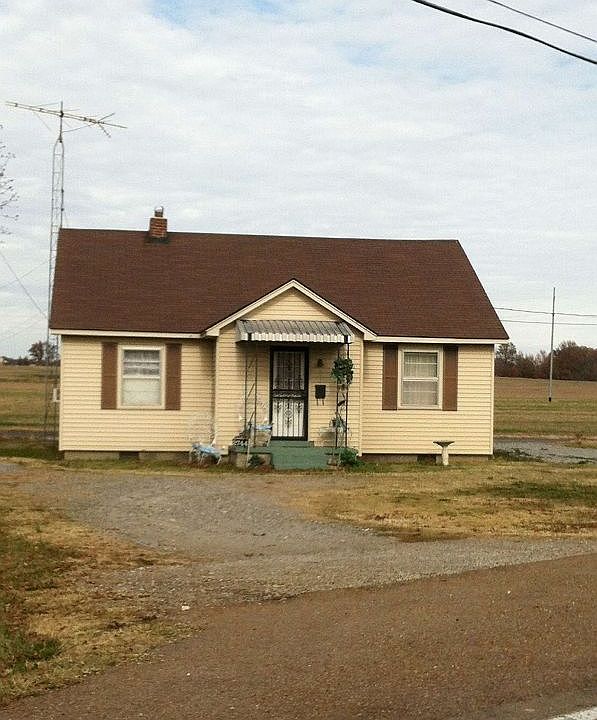 1st image of 2744 Highway 104 W