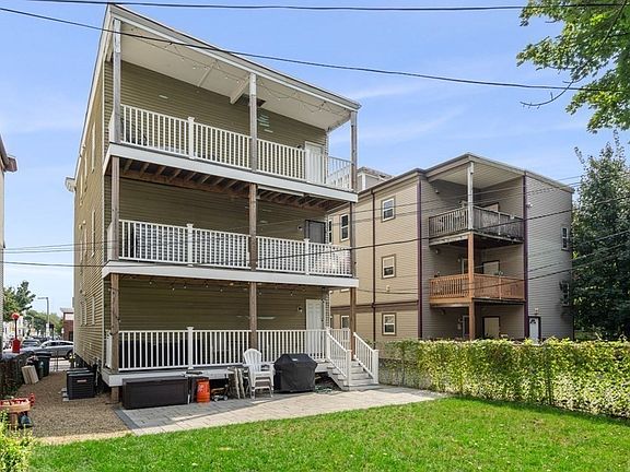 2nd image of 993 Dorchester Ave #2B